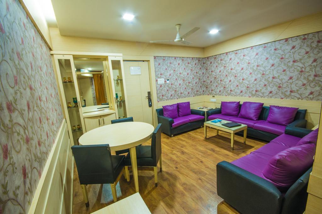 Infiniti Hotel And Spa Indore Dış mekan fotoğraf