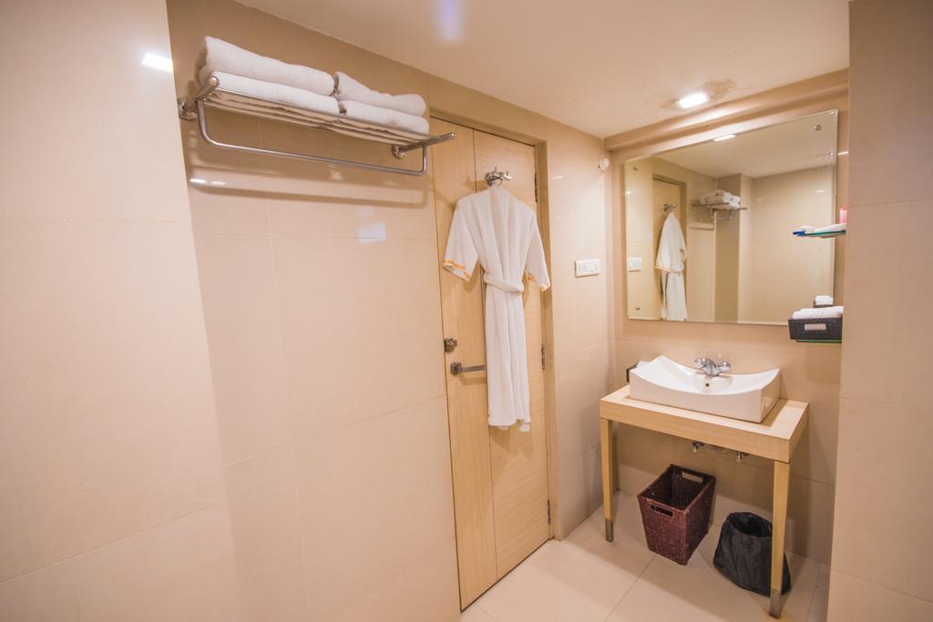 Infiniti Hotel And Spa Indore Dış mekan fotoğraf