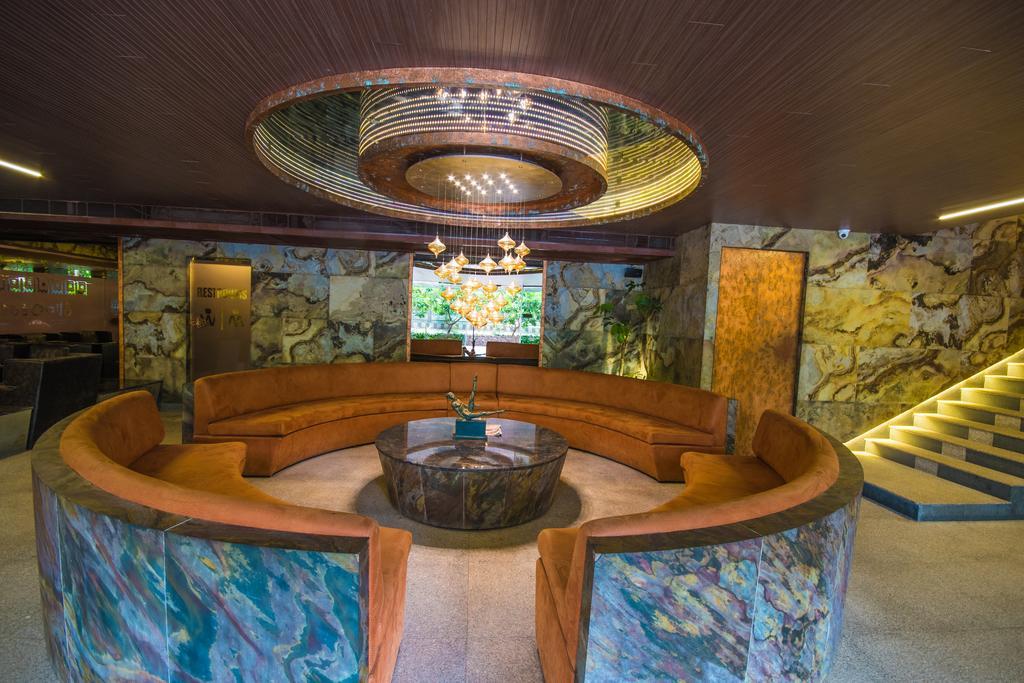 Infiniti Hotel And Spa Indore Dış mekan fotoğraf