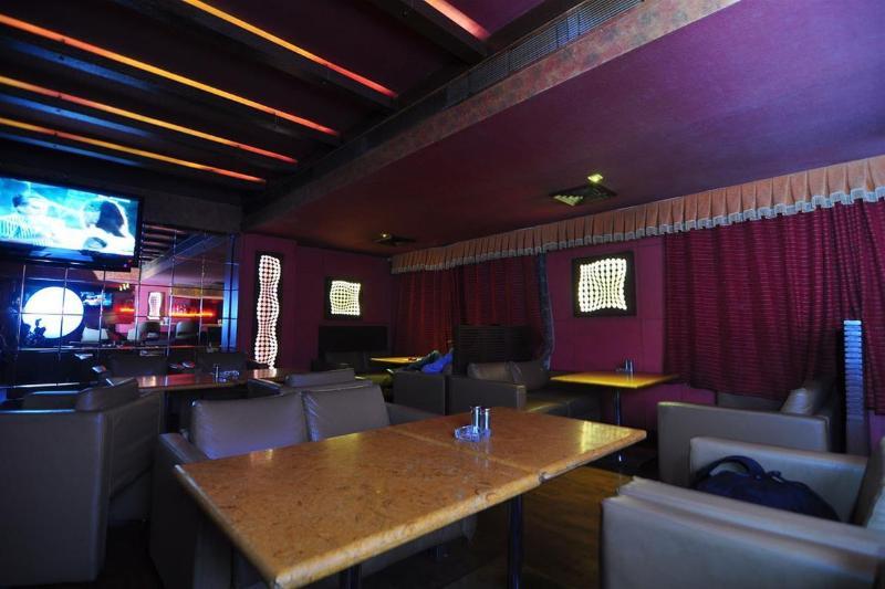 Infiniti Hotel And Spa Indore Dış mekan fotoğraf